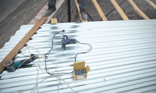 trapézlemez felrakás ára